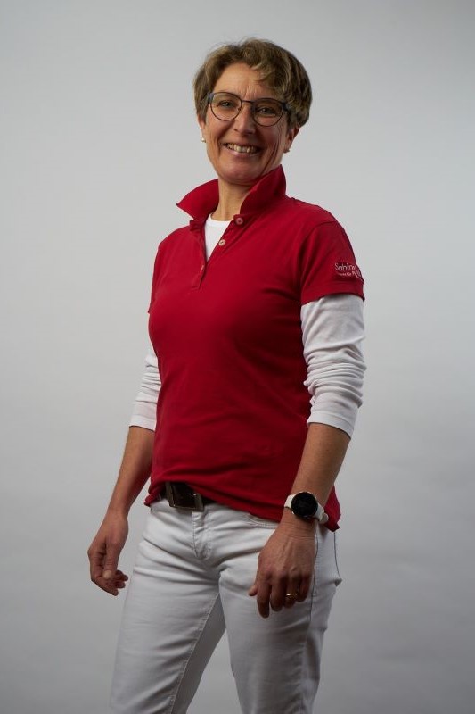 Das Bild zeigt Barbara, ein Teammitglied der Physiotherapiepraxis Sabine Suck in Gilching